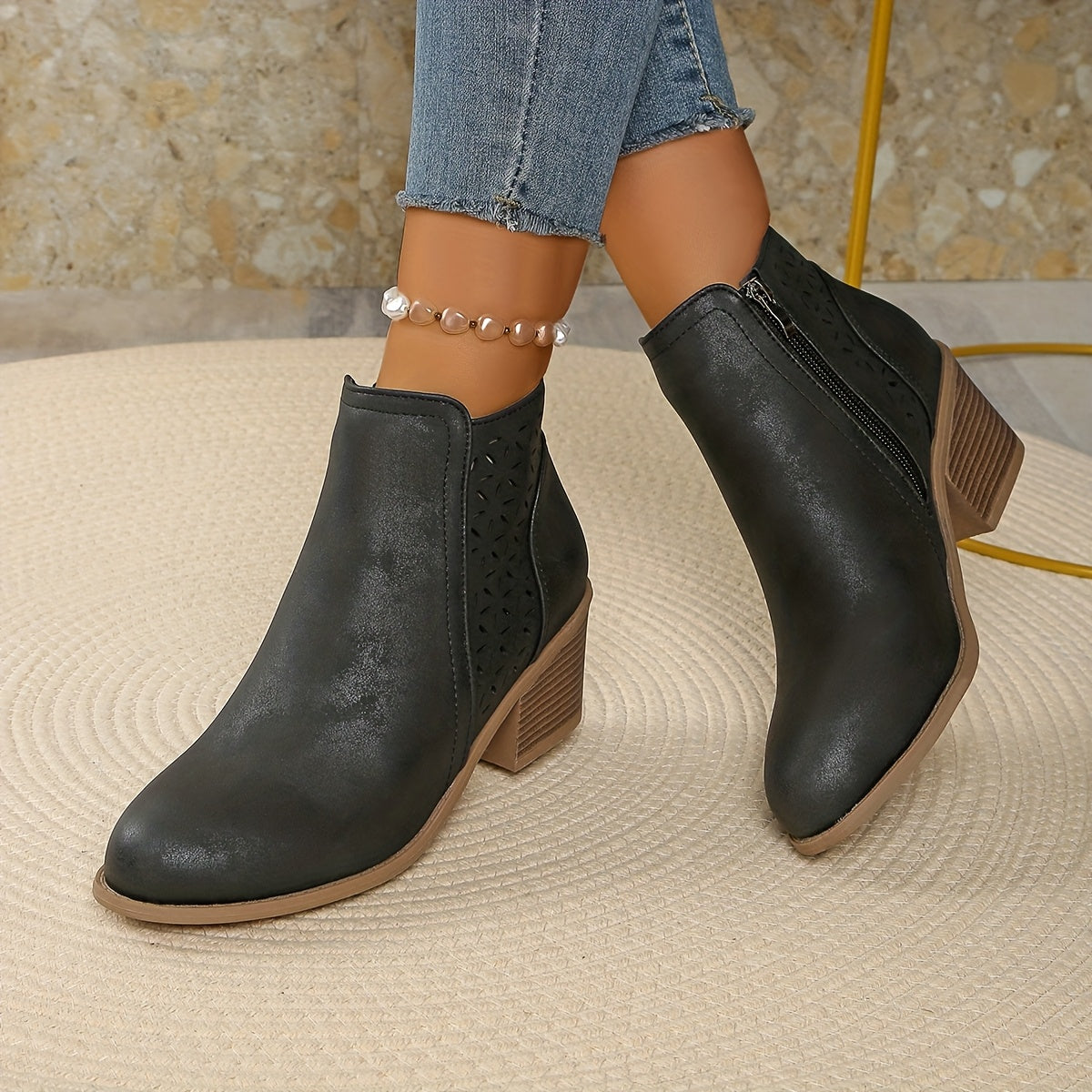 Léonie™ – Comfortable and Breathable Ankle Boots