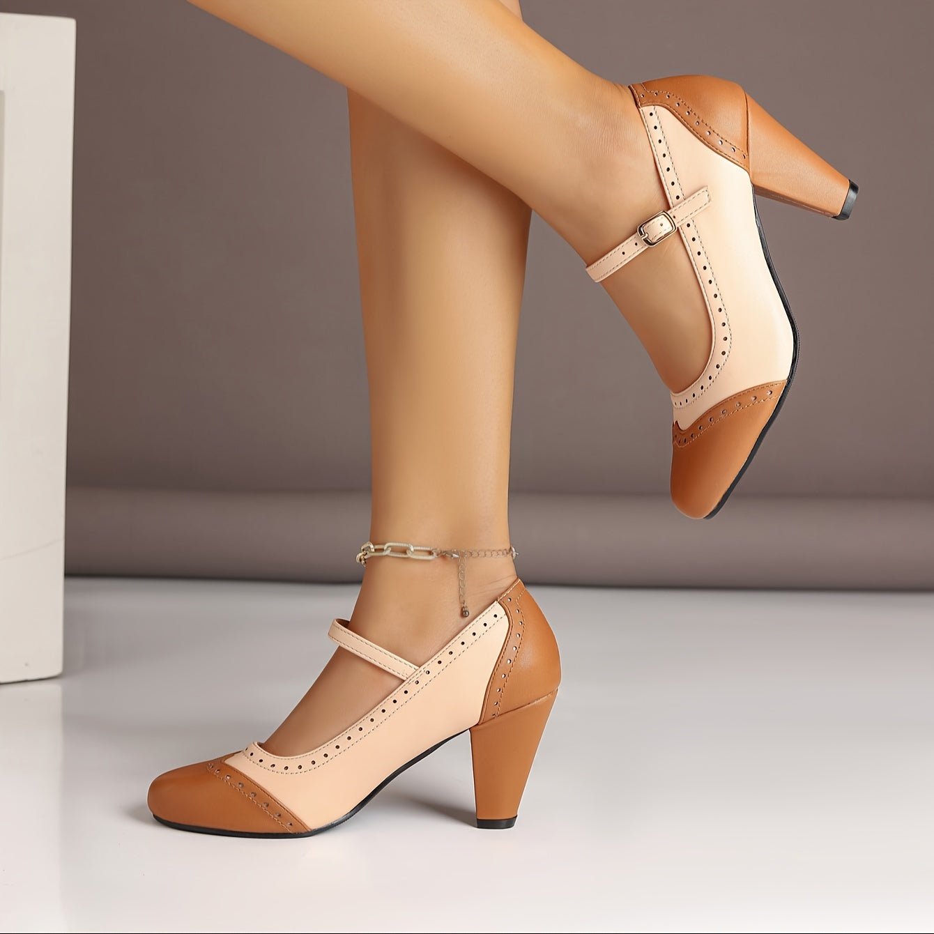 Amy™ | Stylish Two-Tone Heels with Comfort-Focused Design