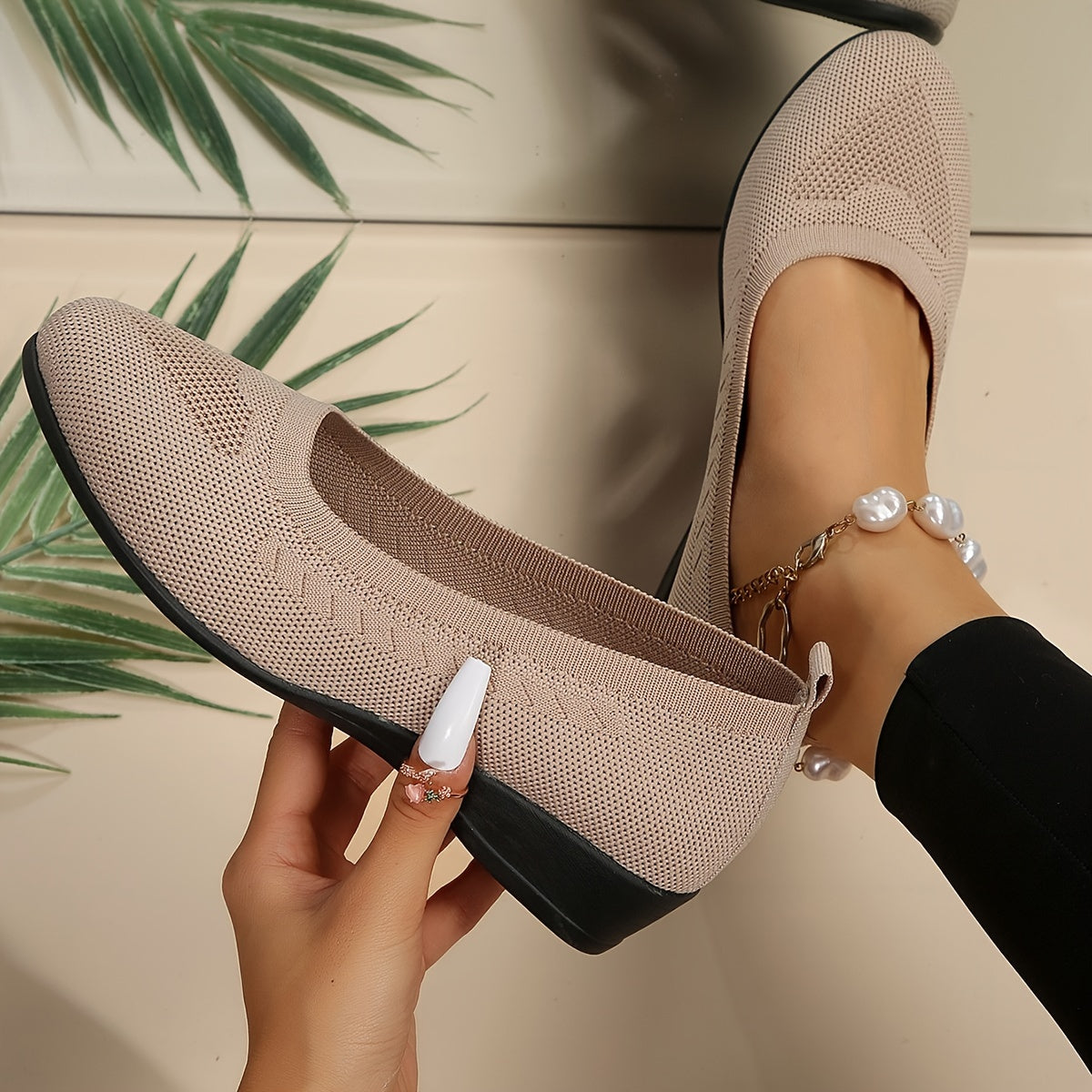 Flora™ – Graceful Versatility and Soothing Comfort