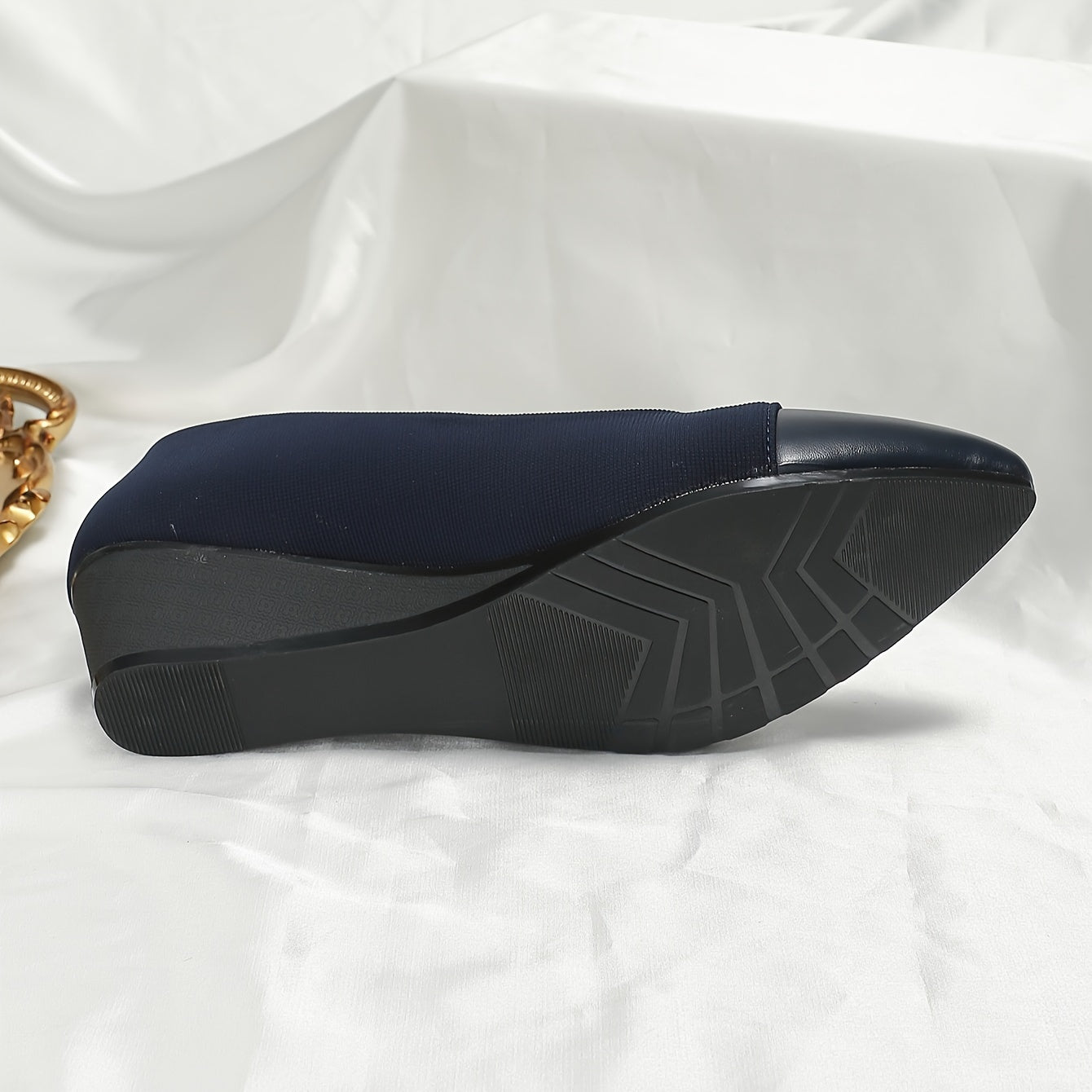 Clara™ – Seamless Sophistication