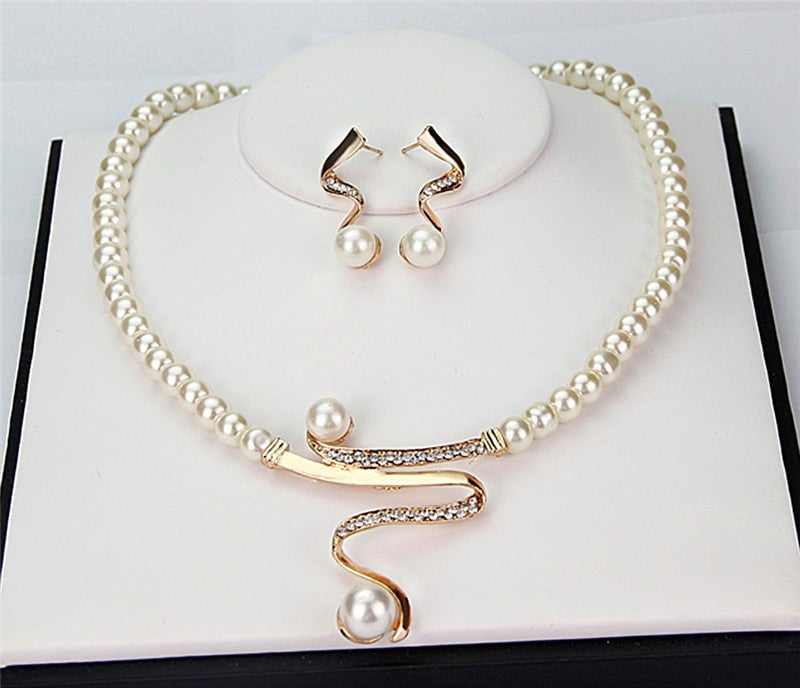 Elegant Pearl Necklace and Earring Set