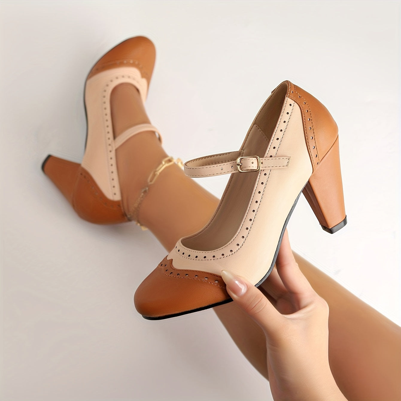 Amy™ | Stylish Two-Tone Heels with Comfort-Focused Design