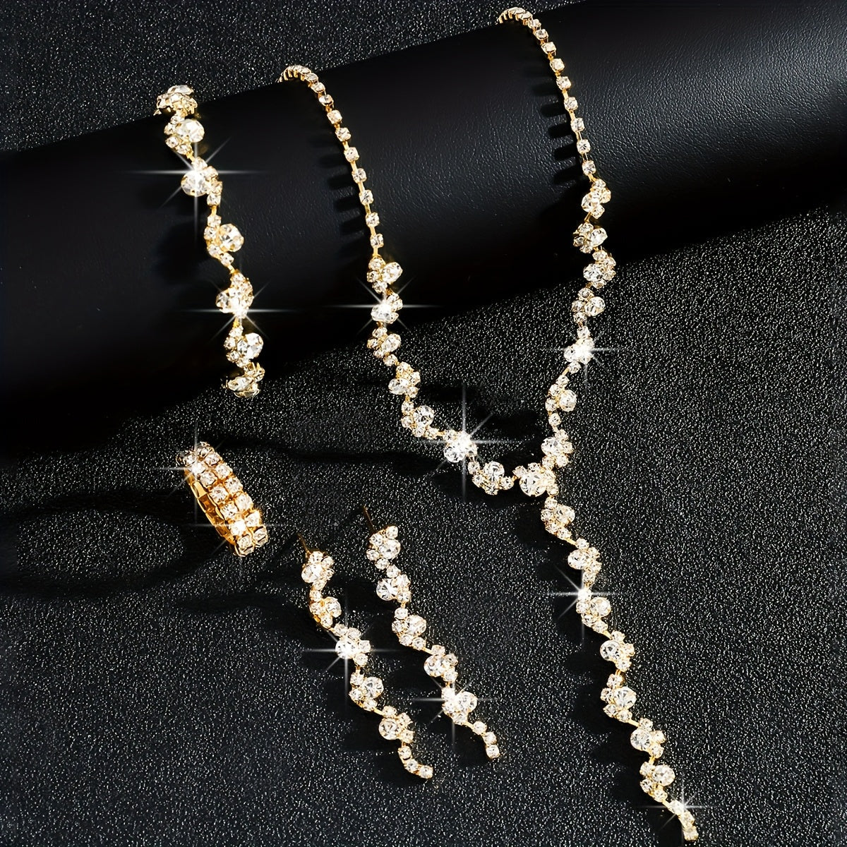 Valerine | Luxurious Sparkling Floral Jewelry Set