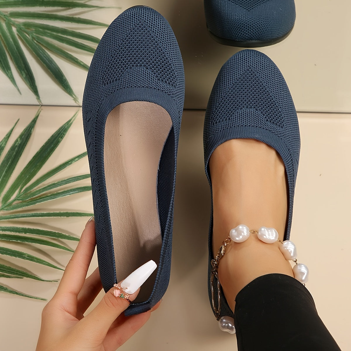 Flora™ – Graceful Versatility and Soothing Comfort