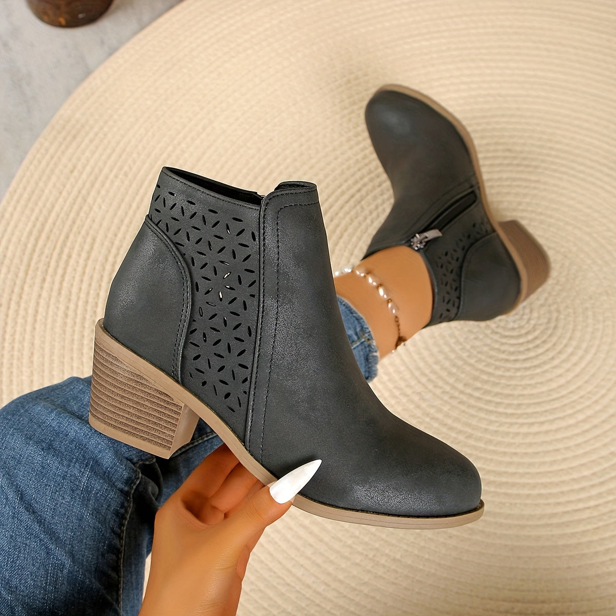 Léonie™ – Comfortable and Breathable Ankle Boots